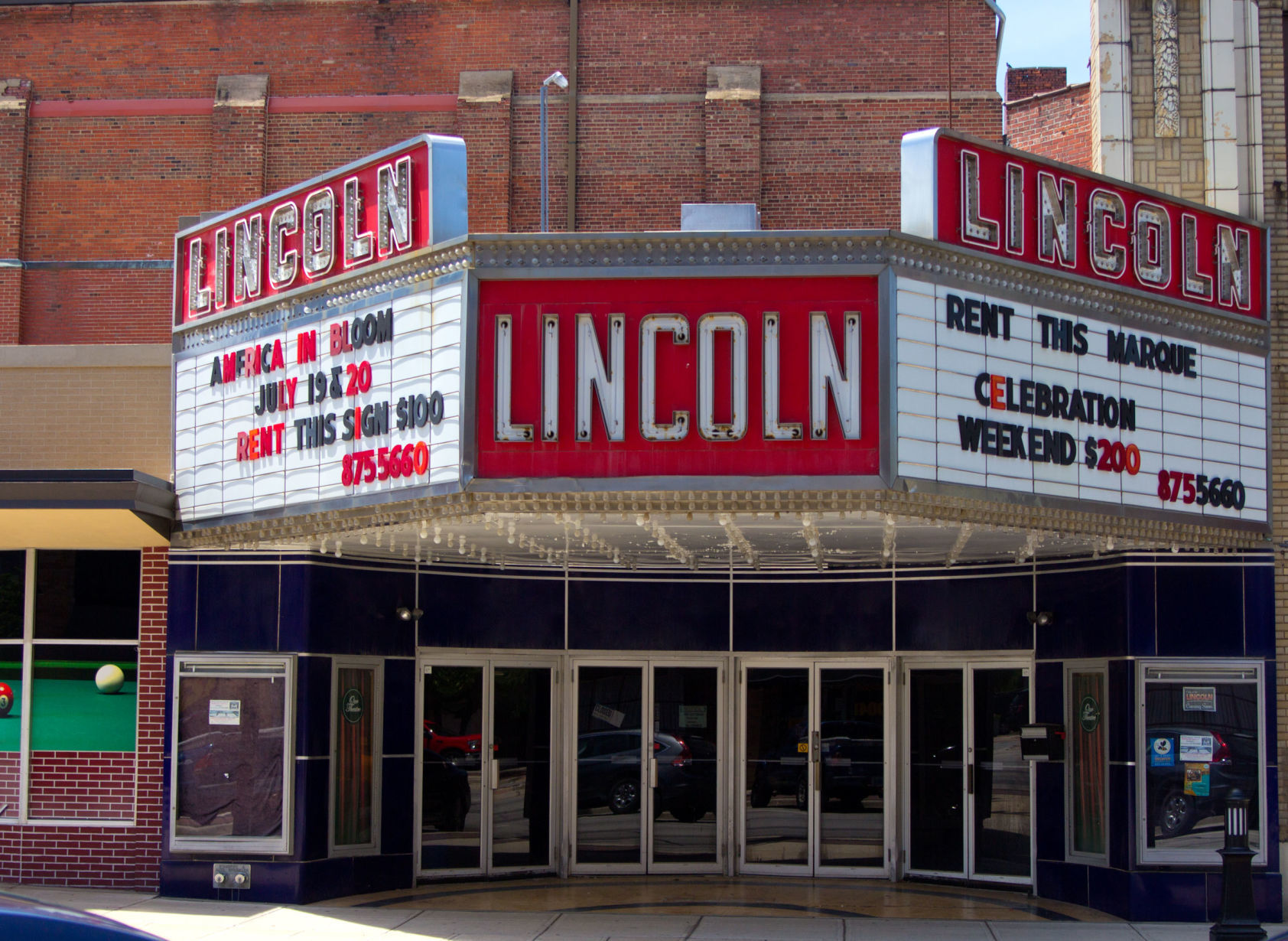 Lincoln Square Theatre
